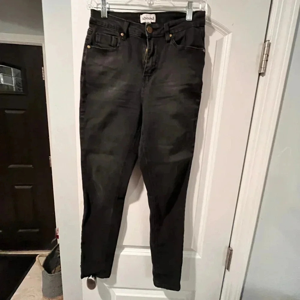 Abound Jeans - Size 28